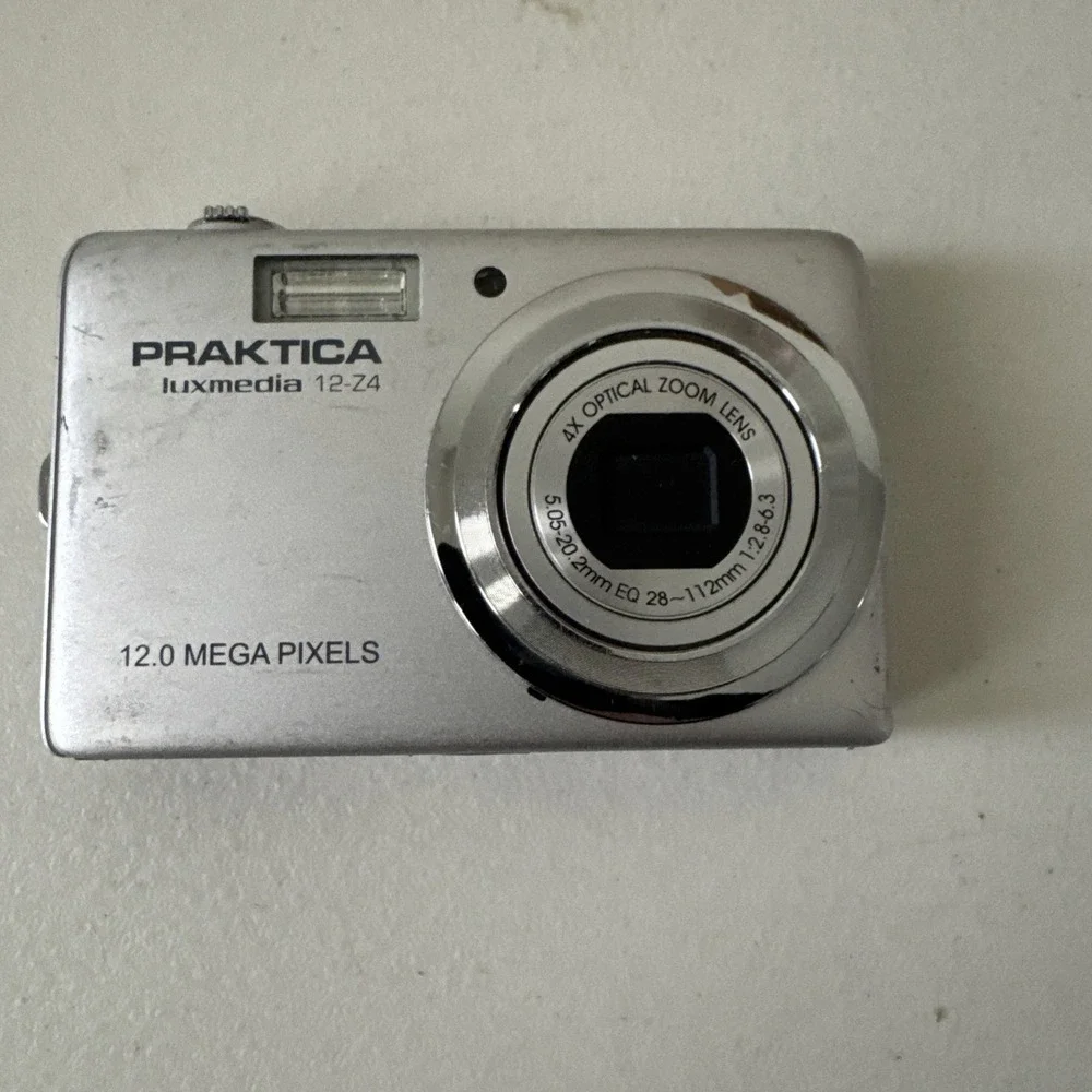 Praktica Luxmedia 12-Z4 12.0MP Digital Camera Silver Untested